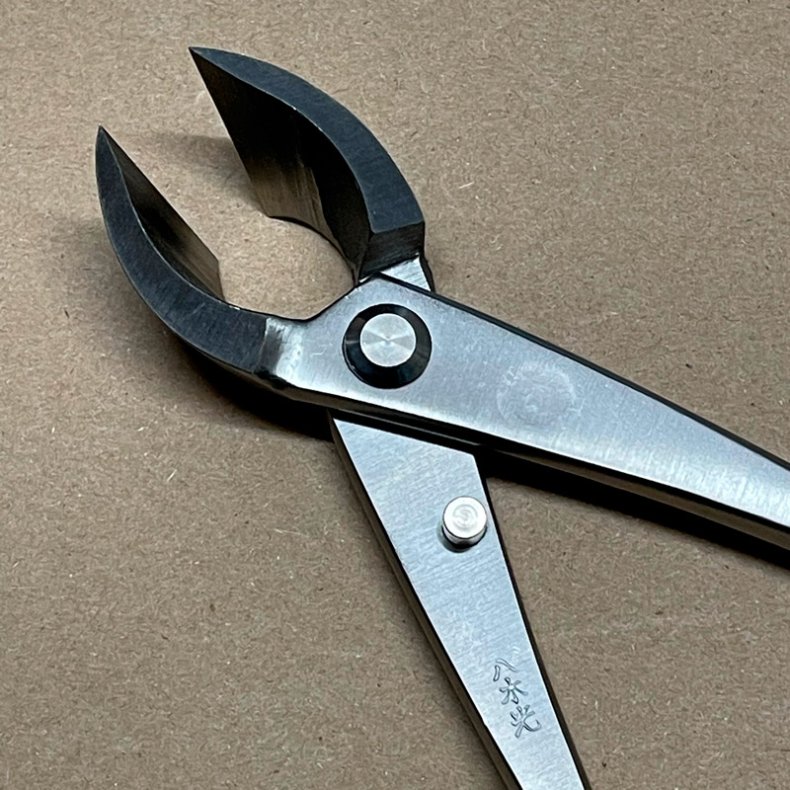 Yagimitsu: <br> Grentang