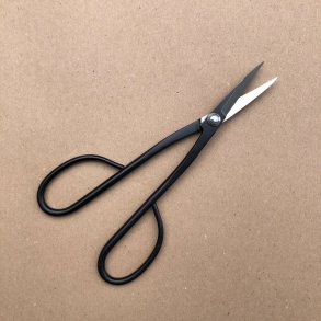 Ryuga: </br> Saks, lange greb